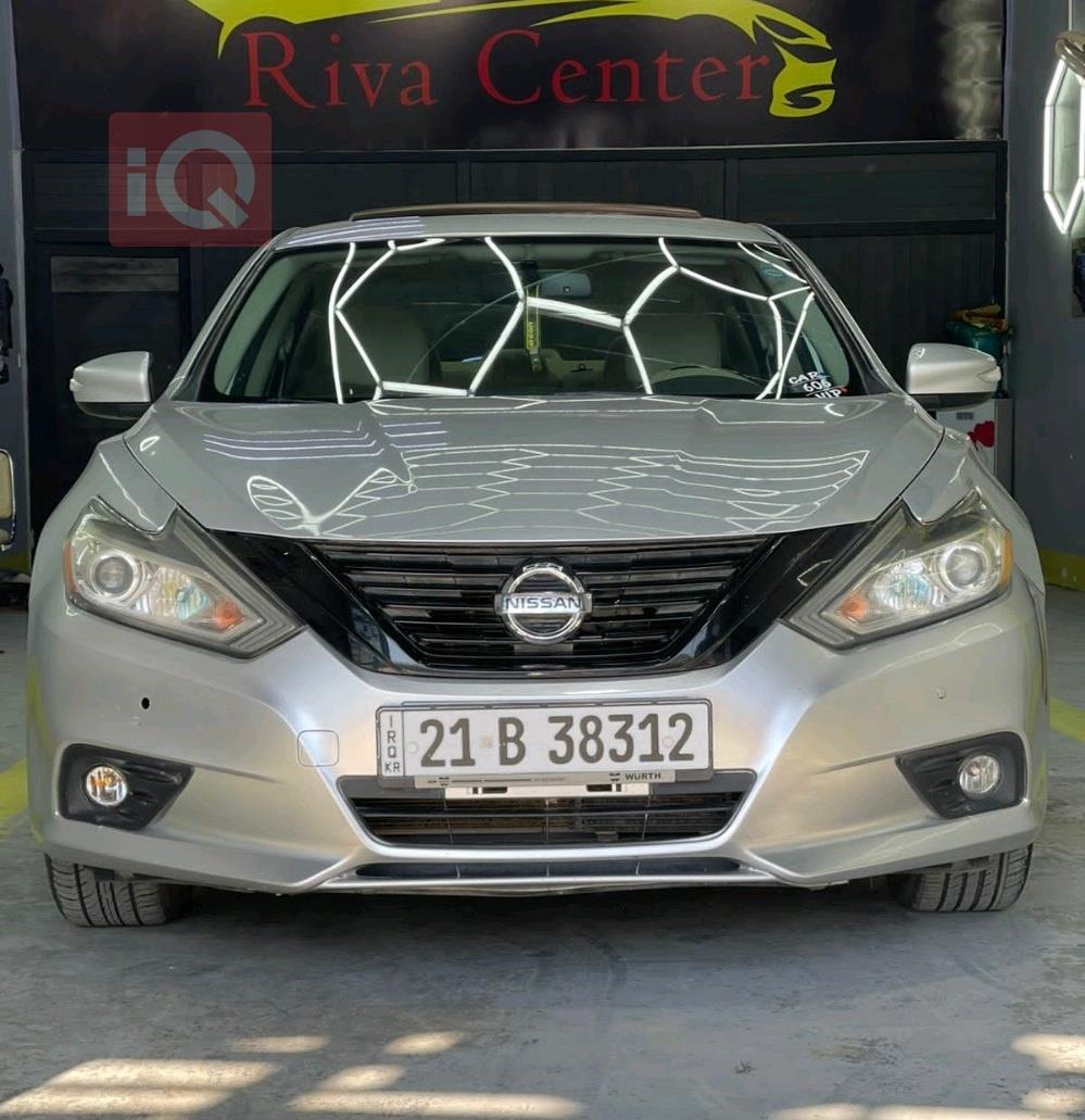 نيسان ألتيما